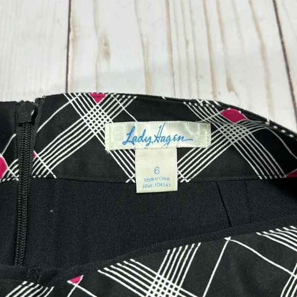 NWT - Lady Hagen golf skort - Picture 3 of 11